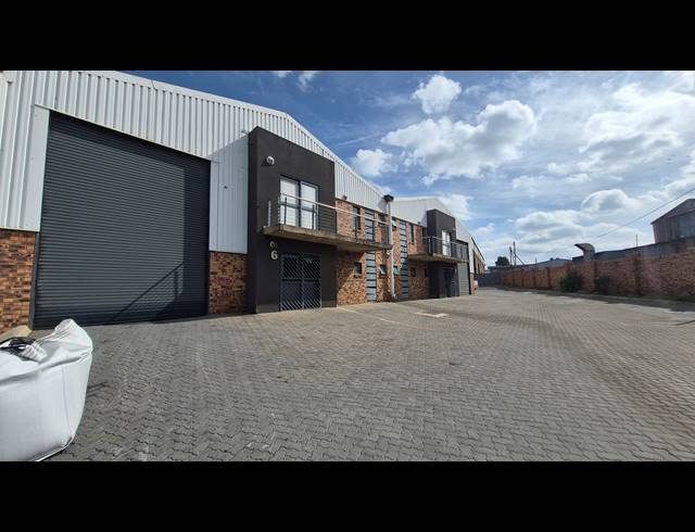 410M² FACTORY TO LET IN APEX